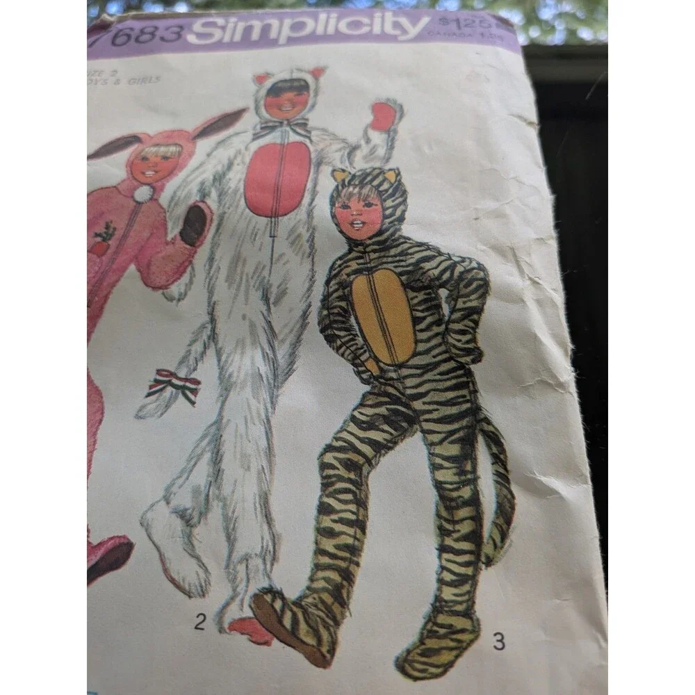 Vtg 1970s Simplicity Pattern 7683 Boy/Girl Sz 2T Bunny Cat Costume PJs Halloween
